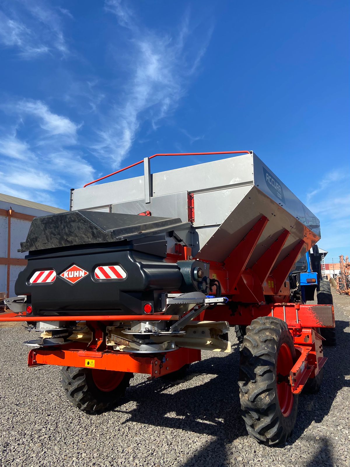 Distribuidor De Fertilizantes E Sementes Kuhn Accura